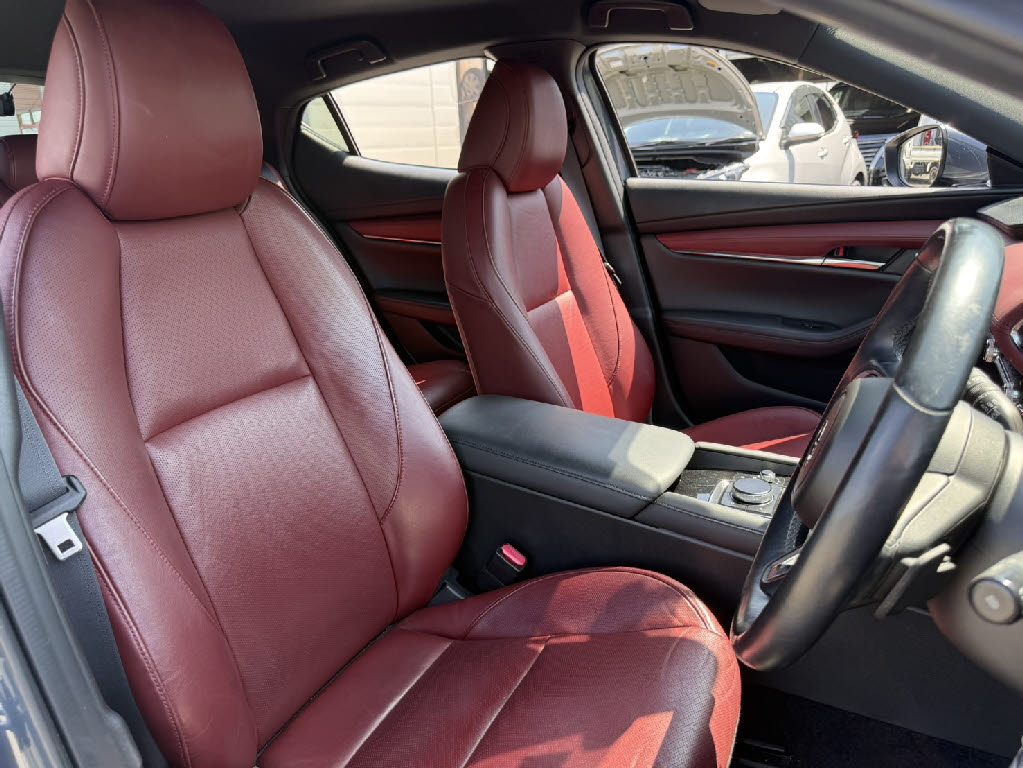 マツダ マツダ３ 4WD 20Sﾊﾞｰｶﾞﾝﾃﾞｨｾﾚｸｼｮﾝ