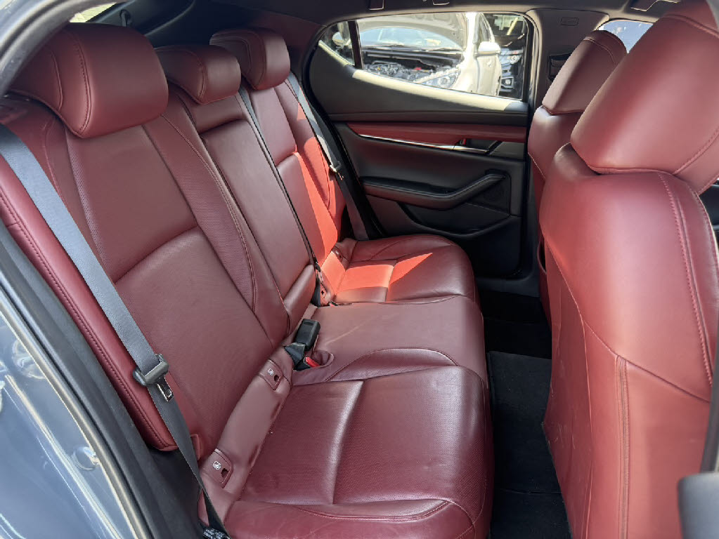 マツダ マツダ３ 4WD 20Sﾊﾞｰｶﾞﾝﾃﾞｨｾﾚｸｼｮﾝ