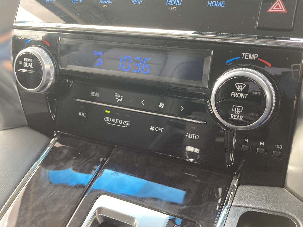 トヨタ アルファード ４ＷＤ　Ｓ　Ｃパッケージ