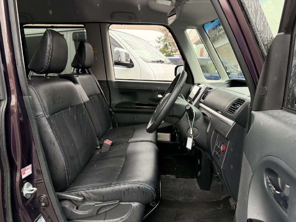 ダイハツ タントカスタム ４ＷＤ　ＲＳトップエディションＳＡ