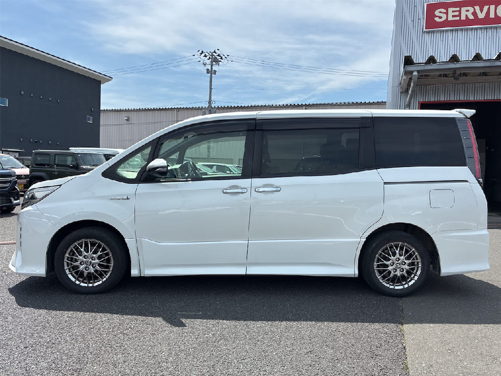 トヨタ ノアＨＶ Si ﾀﾞﾌﾞﾙﾊﾞｲﾋﾞｰ2