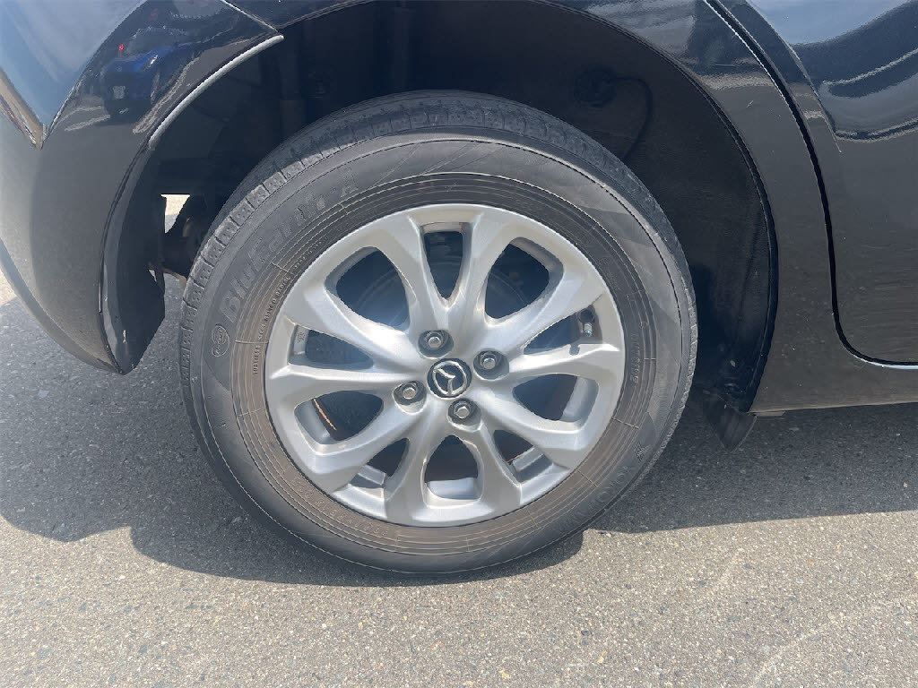 マツダ デミオ ４ＷＤ　１３Ｓツーリング