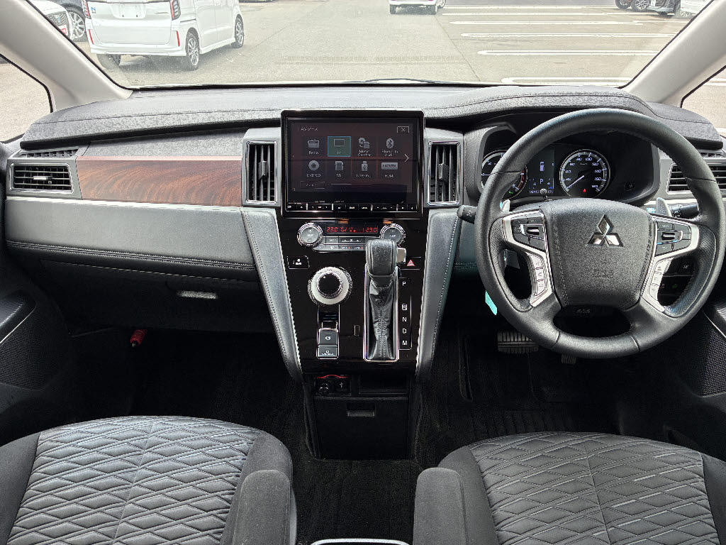 三菱 デリカＤ：５ 4WD Gﾊﾟﾜｰﾊﾟｯｹｰｼﾞ