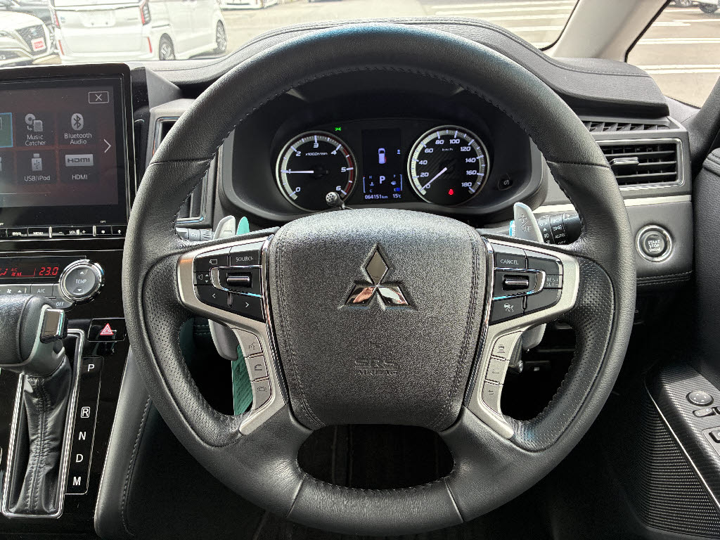 三菱 デリカＤ：５ 4WD Gﾊﾟﾜｰﾊﾟｯｹｰｼﾞ