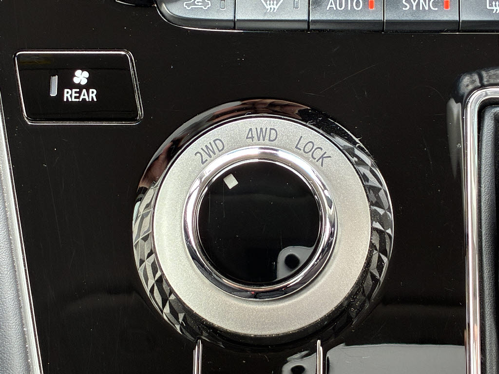 三菱 デリカＤ：５ 4WD Gﾊﾟﾜｰﾊﾟｯｹｰｼﾞ