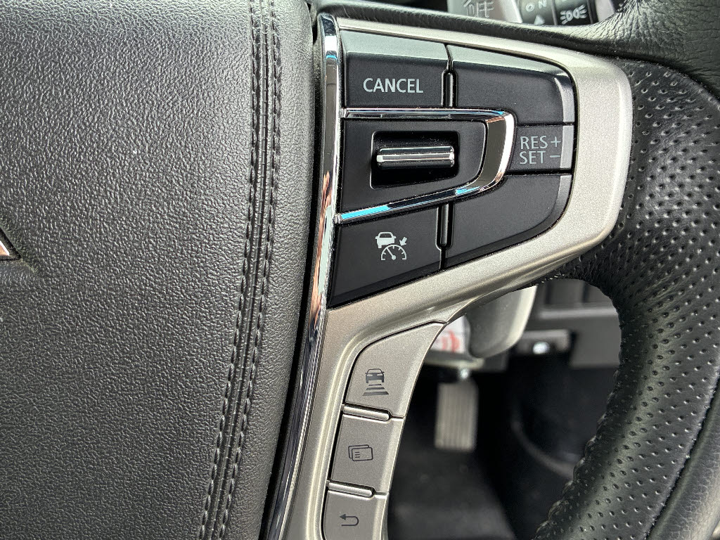 三菱 デリカＤ：５ 4WD Gﾊﾟﾜｰﾊﾟｯｹｰｼﾞ