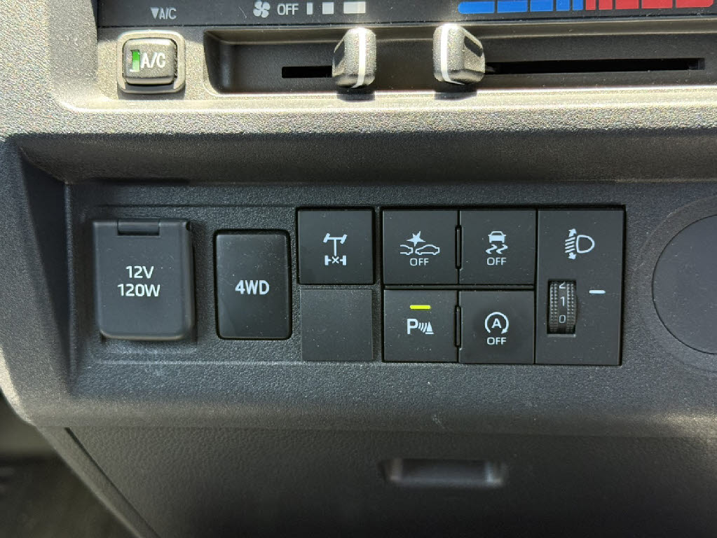 ダイハツ ハイゼットＴ 4WD ｽﾀﾝﾀﾞｰﾄﾞ農用ｽﾍﾟｼｬﾙ