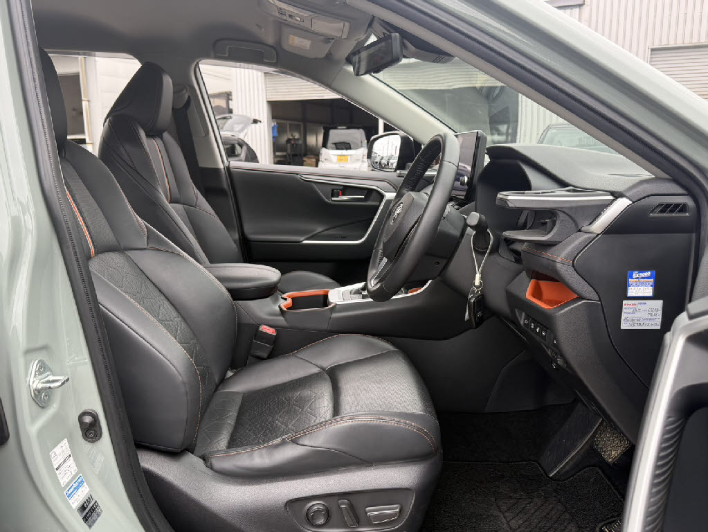 トヨタ ＲＡＶ－４ ４ＷＤ　アドベンチャー