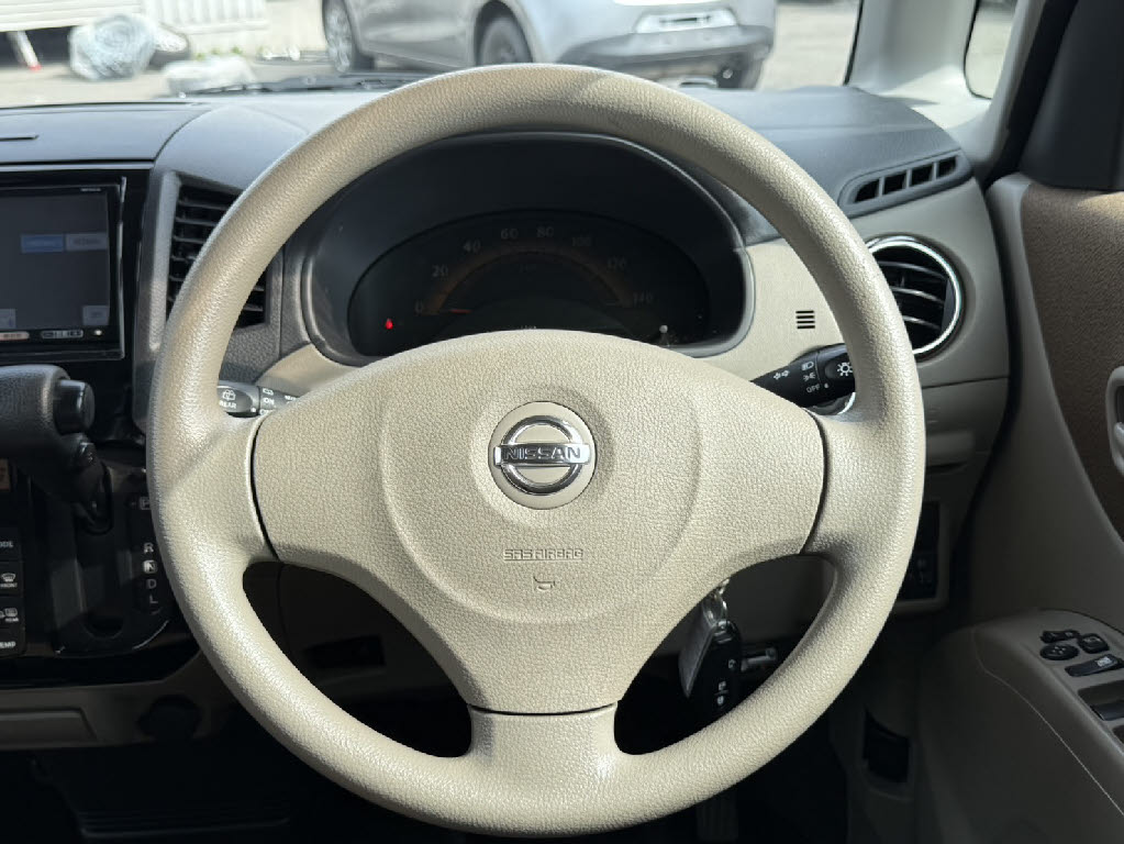 ニッサン ルークス ４ＷＤ　Ｇ