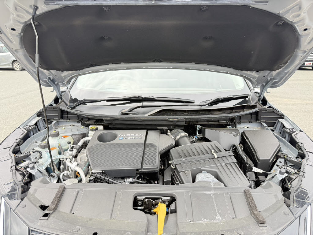ニッサン エクストレイル 4WD G e-4ORCE