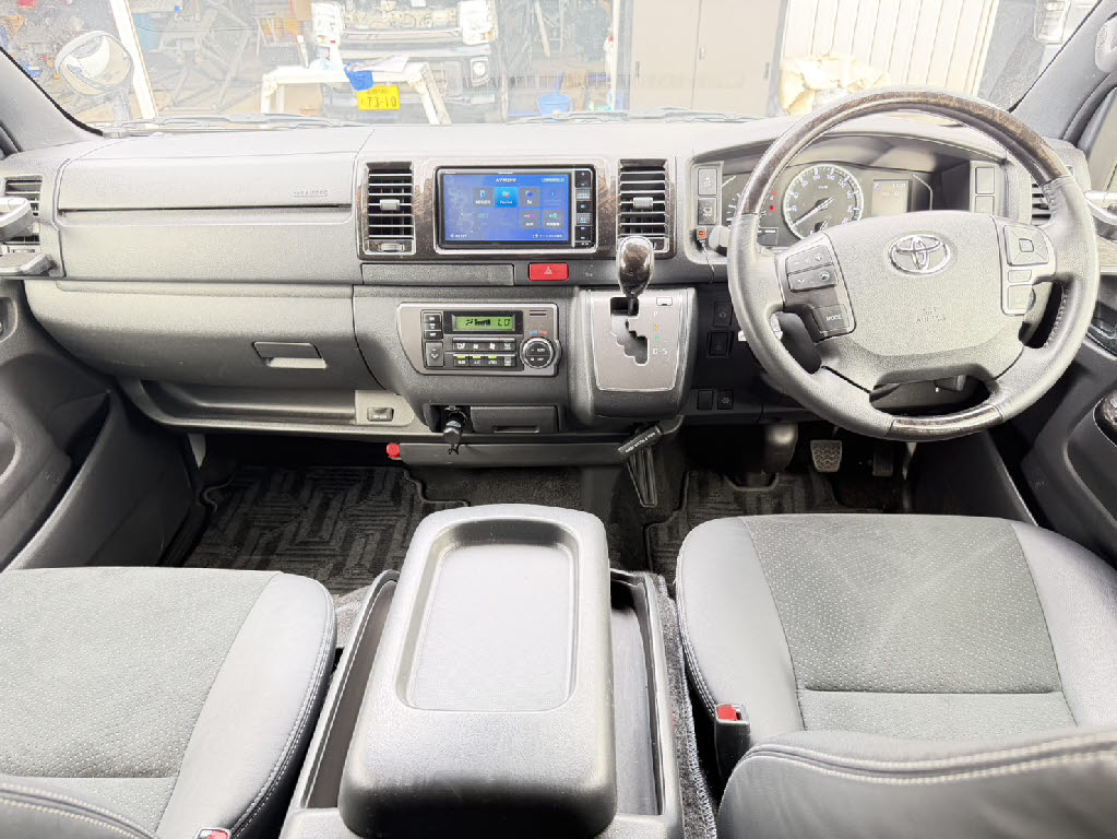 トヨタ ハイエースＶ 4WD ｽｰﾊﾟｰGL ﾀﾞｰｸﾌﾟﾗｲﾑⅡ