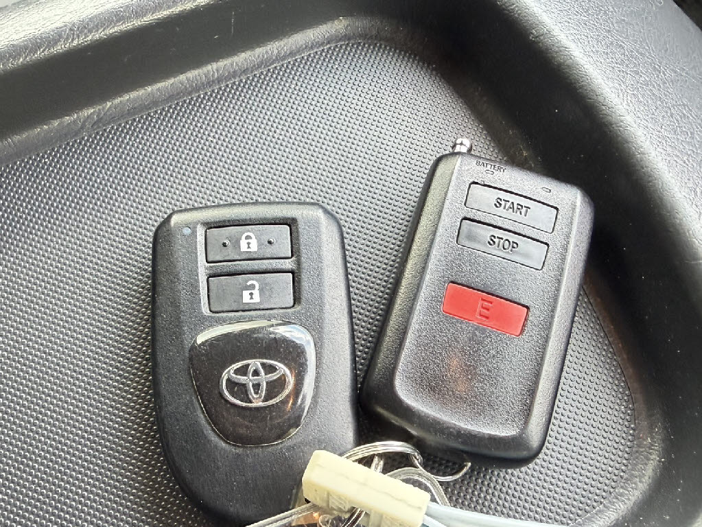 トヨタ ハイエースＶ 4WD ｽｰﾊﾟｰGL ﾀﾞｰｸﾌﾟﾗｲﾑⅡ