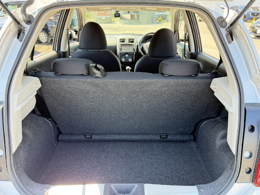 ニッサン マーチ 4WD X FOUR V-SLC
