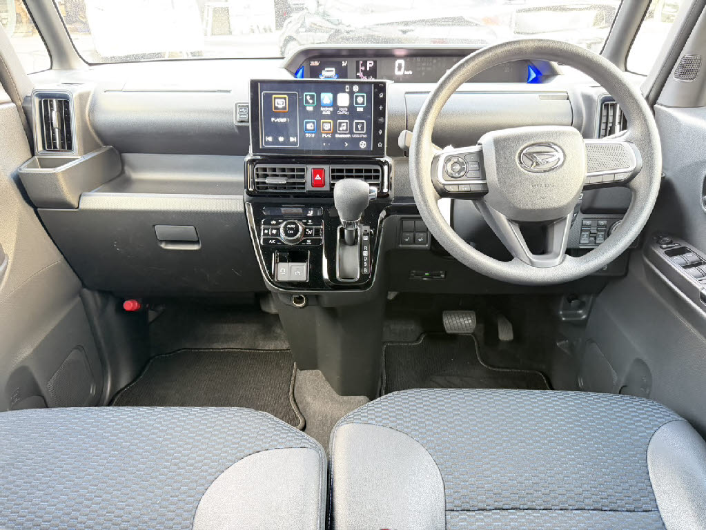 ダイハツ タントカスタム 4WD X