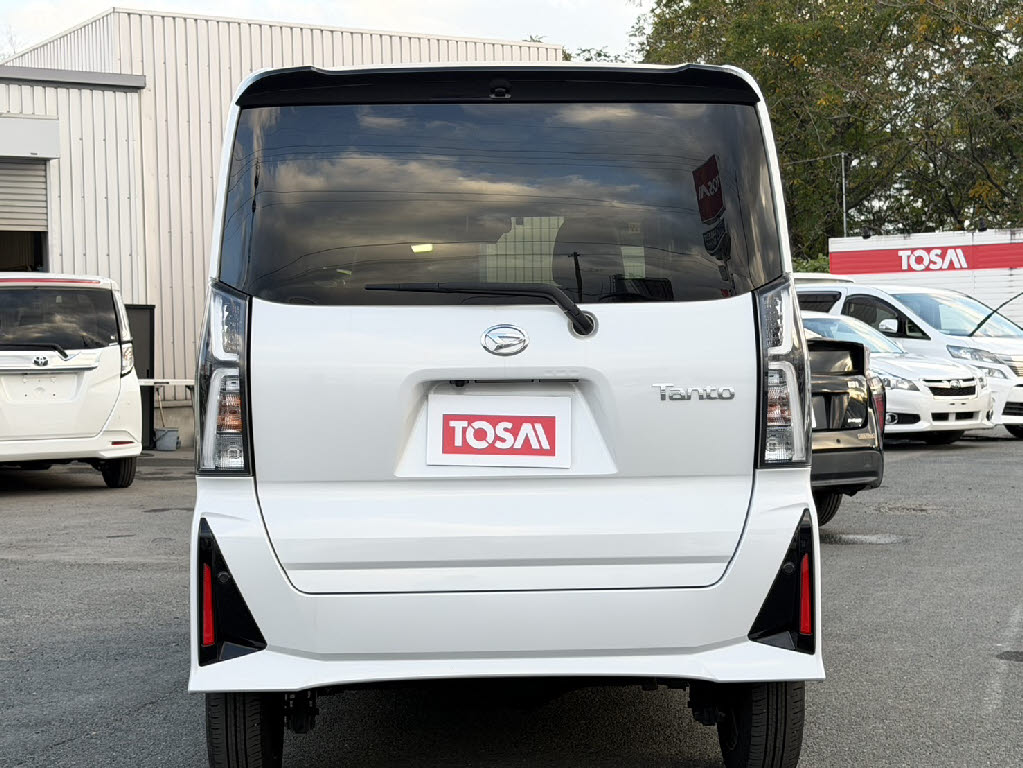 ダイハツ タントカスタム 4WD X