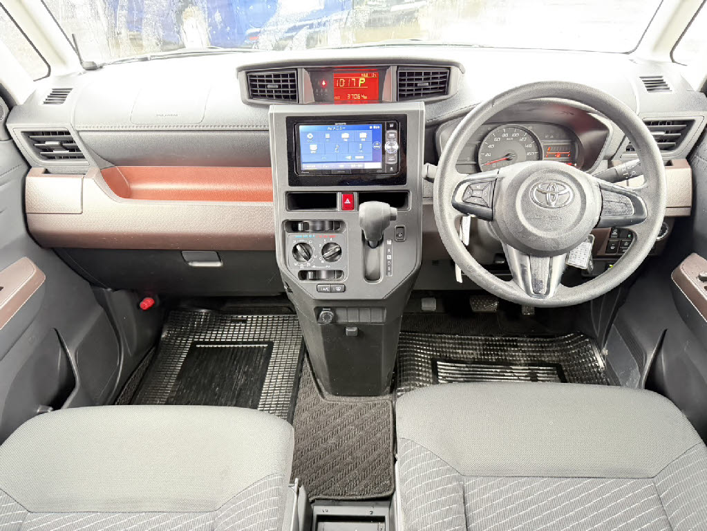 トヨタ ルーミー ４ＷＤ　Ｘ　Ｓ