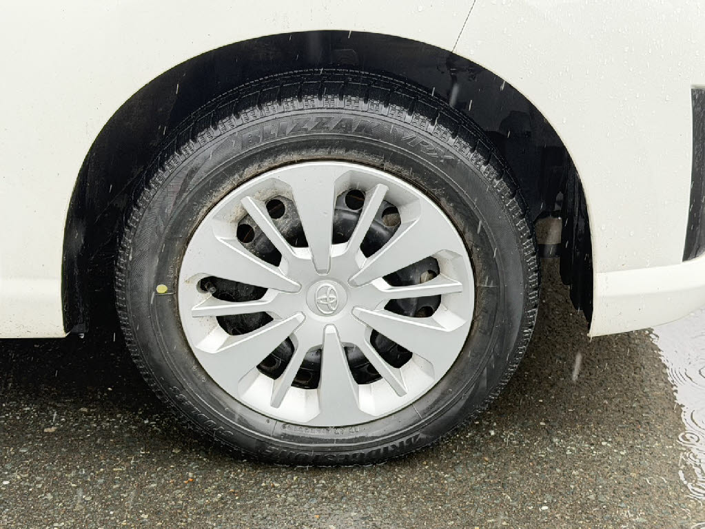 トヨタ ルーミー ４ＷＤ　Ｘ　Ｓ