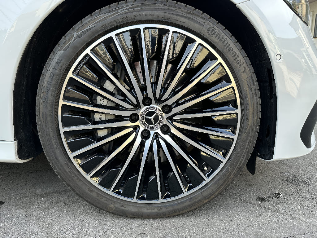 メルセデスベンツ ﾒﾙｾﾃﾞｽﾍﾞﾝﾂ Eｸﾗｽｽﾃｰｼｮﾝﾜｺﾞﾝ エクスクルーシブ