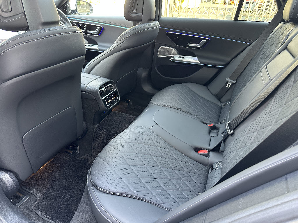 メルセデスベンツ ﾒﾙｾﾃﾞｽﾍﾞﾝﾂ Eｸﾗｽｽﾃｰｼｮﾝﾜｺﾞﾝ エクスクルーシブ