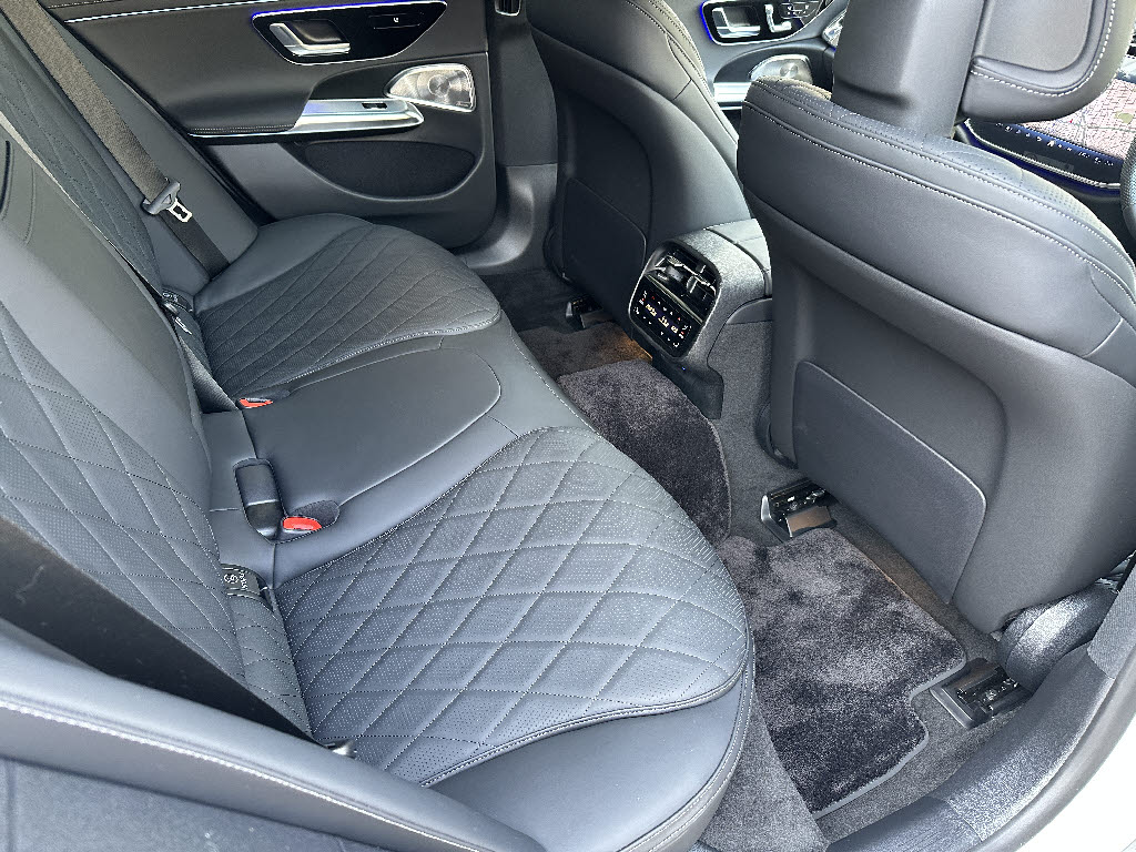 メルセデスベンツ ﾒﾙｾﾃﾞｽﾍﾞﾝﾂ Eｸﾗｽｽﾃｰｼｮﾝﾜｺﾞﾝ エクスクルーシブ