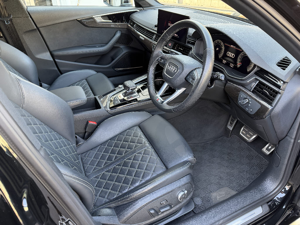 アウディ ｱｳﾃﾞｨ S4 ｱﾊﾞﾝﾄ 標準