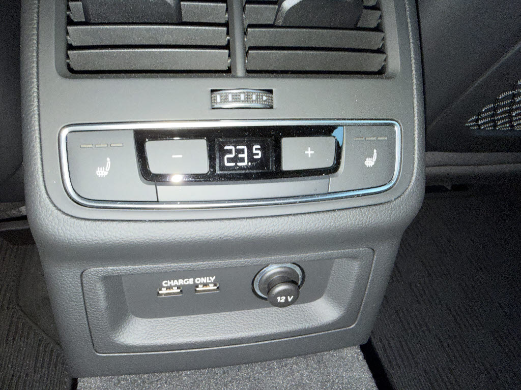 アウディ ｱｳﾃﾞｨ S4 ｱﾊﾞﾝﾄ 標準