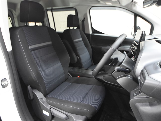 その他輸入車 フィアット ドブロ 標準