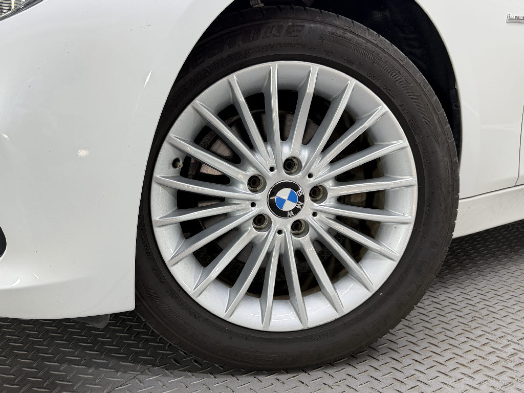 ＢＭＷ ＢＭＷ ３シリーズ ツーリング 320ｄツーリング　ラグジュアリー