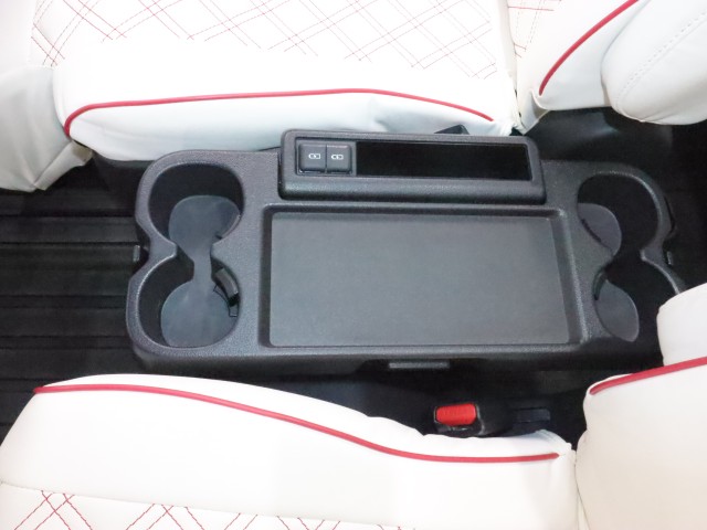 トヨタ ｳﾞｫｸｼｰﾊｲﾌﾞﾘｯﾄﾞ Ｓ－Ｚ　