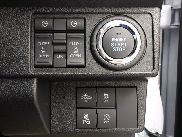 ダイハツ ムーヴキャンバス ｽﾄﾗｲﾌﾟｽ G 【届出済未使用車】