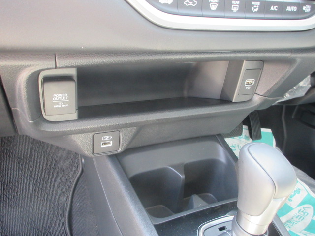 ホンダ ＷＲ－Ｖ Z+　【登録済未使用車】