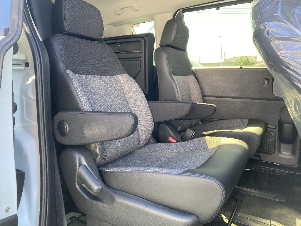 ホンダ フリード AIR EX 6人乗 ｶﾞｿﾘﾝ【登録済未使用車】