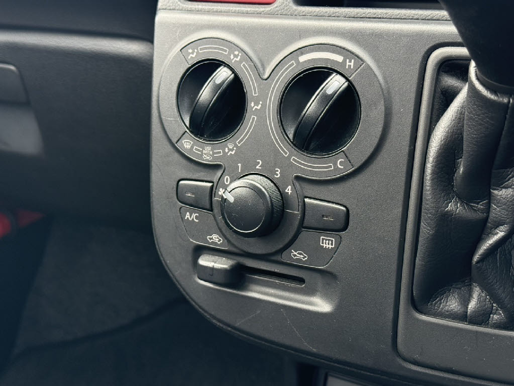 スズキ アルト Ｆ