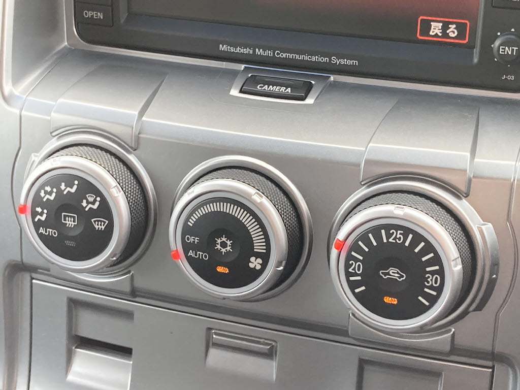 三菱 デリカＤ：５ Gﾌﾟﾚﾐｱﾑ 4WD