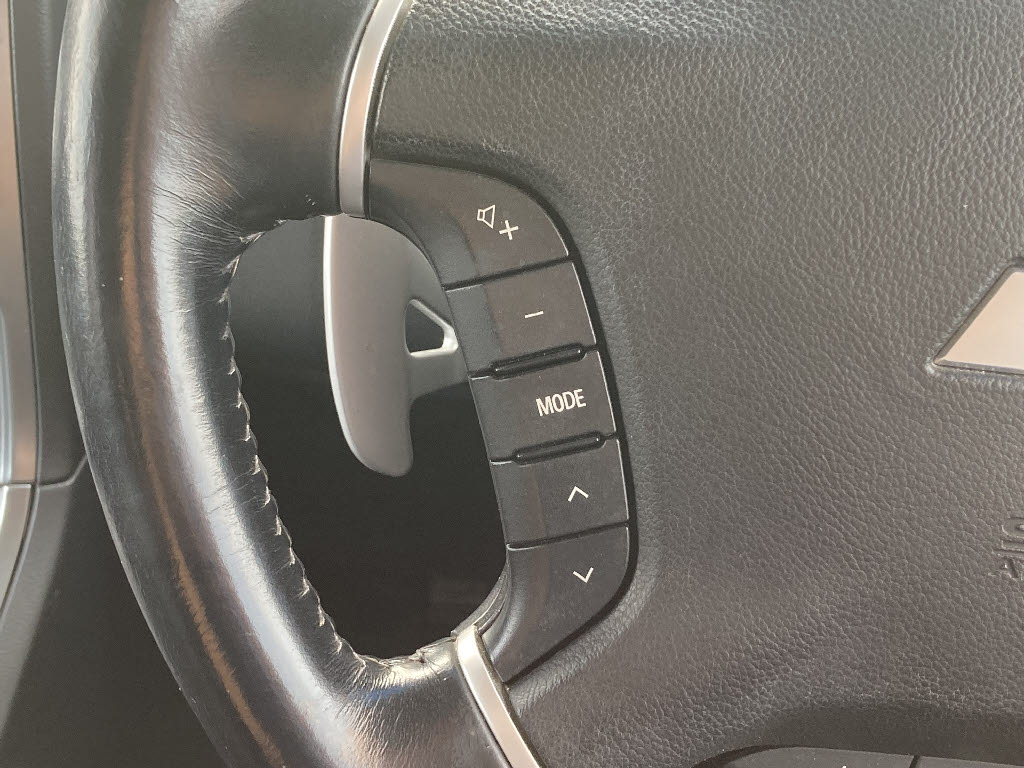 三菱 デリカＤ：５ Gﾌﾟﾚﾐｱﾑ 4WD