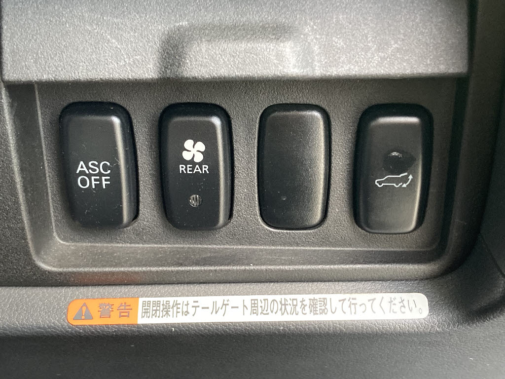 三菱 デリカＤ：５ Gﾌﾟﾚﾐｱﾑ 4WD