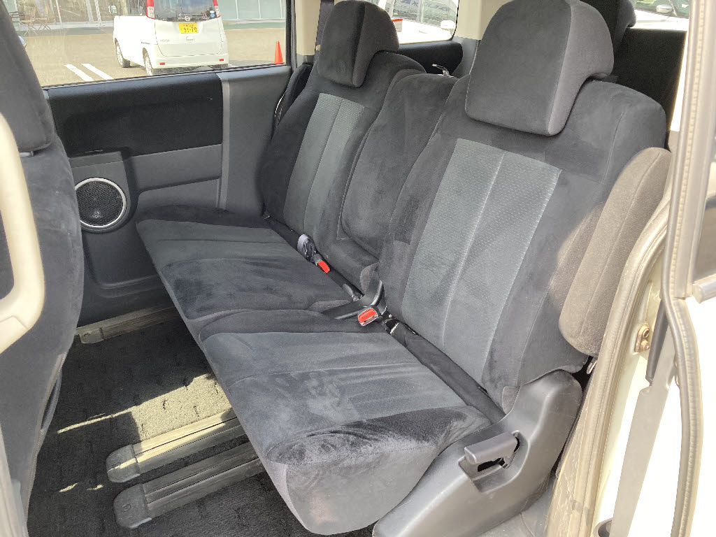 三菱 デリカＤ：５ Gﾌﾟﾚﾐｱﾑ 4WD