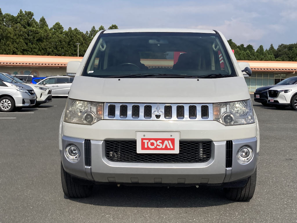 三菱 デリカＤ：５ Gﾌﾟﾚﾐｱﾑ 4WD