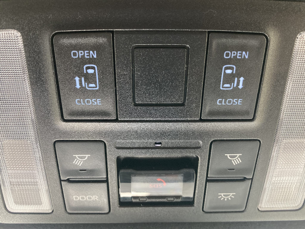 トヨタ ノア Ｓ-Ｚ