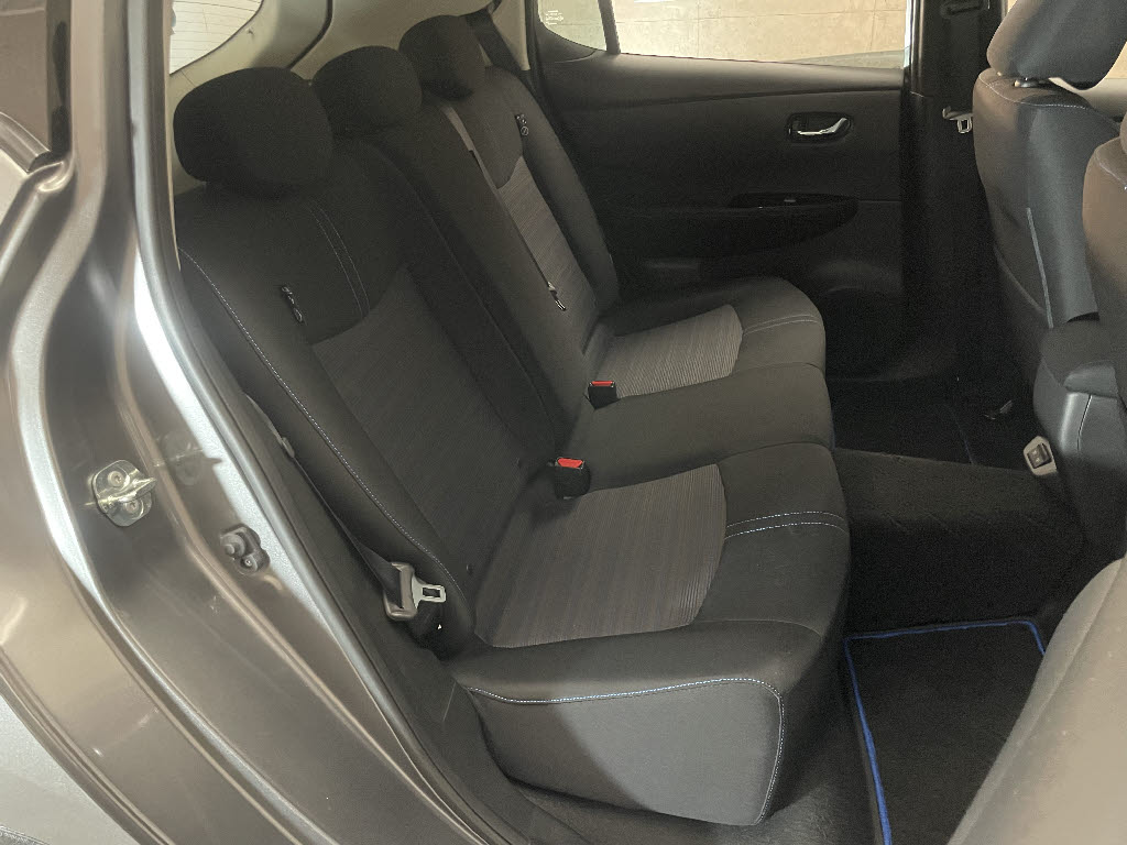 ニッサン リーフ Ｘ Ｖセレクション