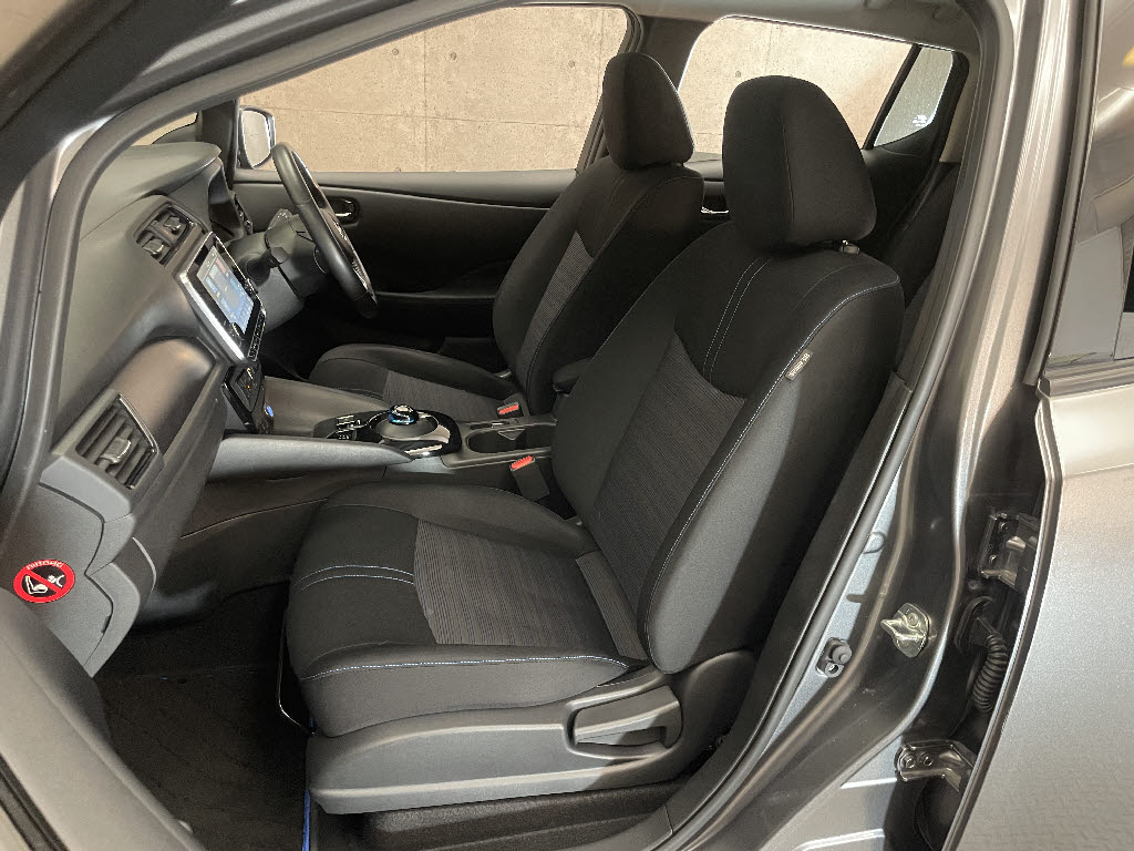 ニッサン リーフ Ｘ Ｖセレクション