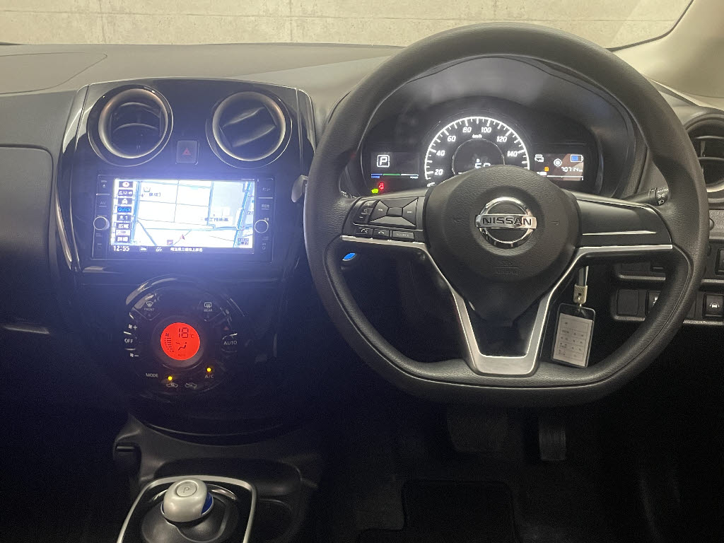 ニッサン ノート eパワーX