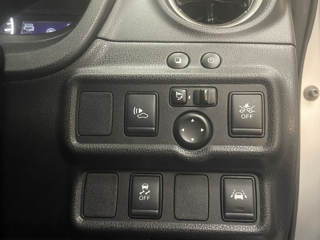 ニッサン ノート eパワーX