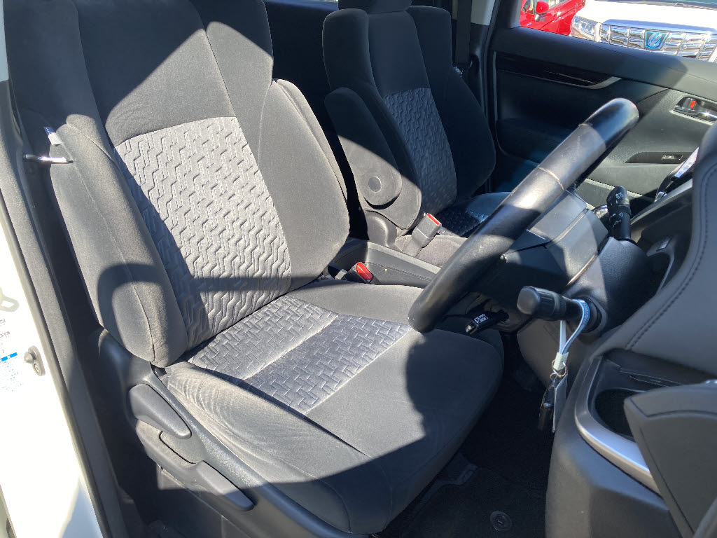 トヨタ アルファード 2.5S