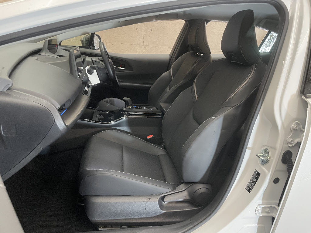 トヨタ プリウス Ｚ