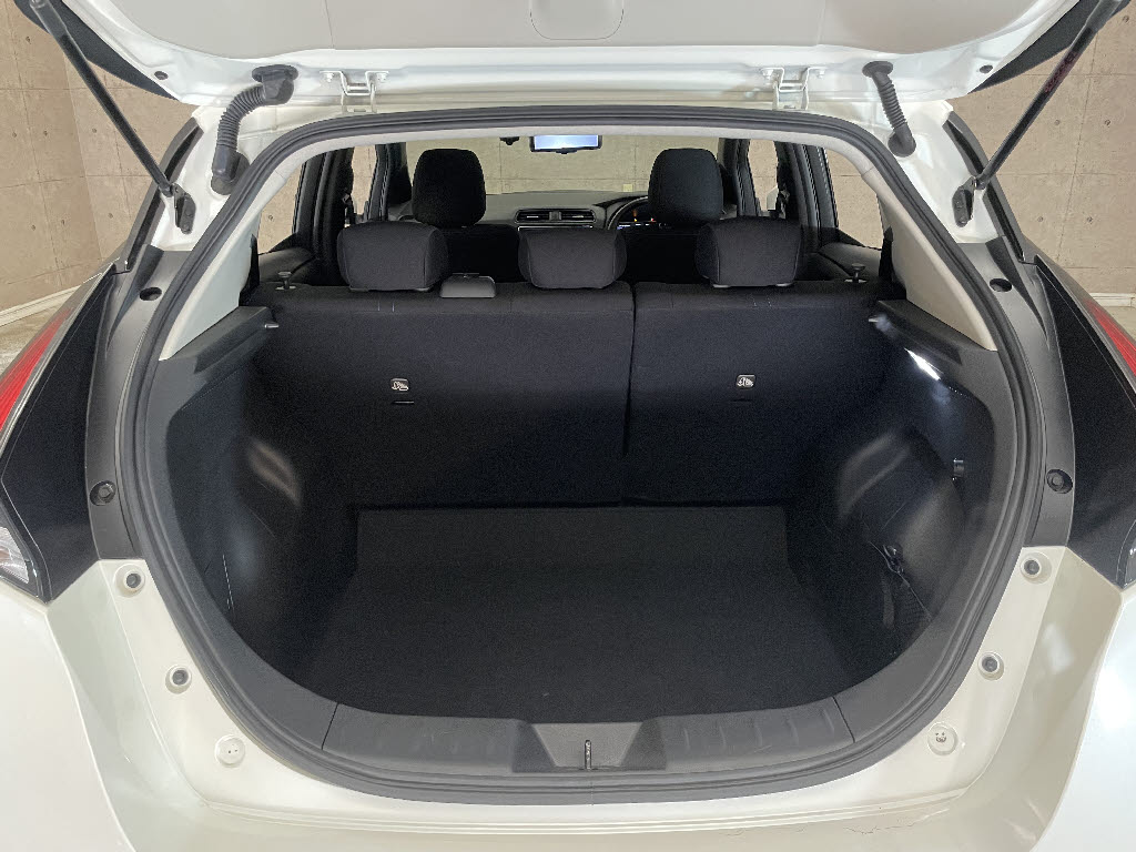 ニッサン リーフ Ｘ