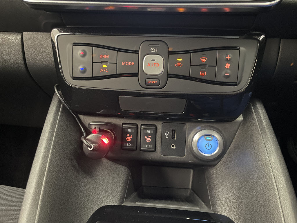 ニッサン リーフ Ｘ