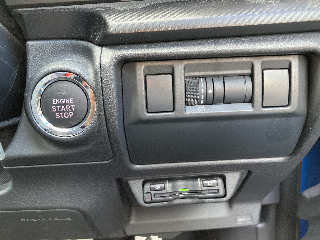 スバル クロストレック ﾘﾐﾃｯﾄﾞ 4WD