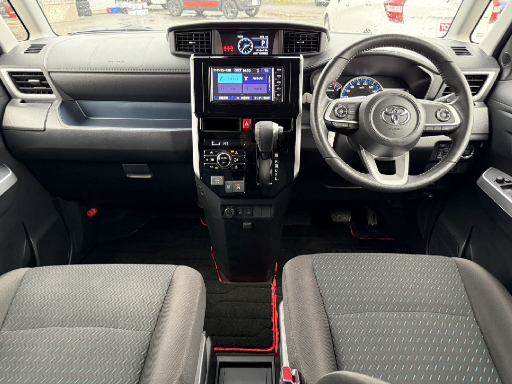 トヨタ ルーミー ｶｽﾀﾑG 4WD