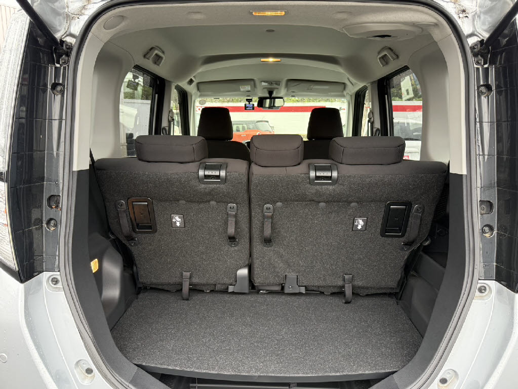 トヨタ ルーミー ｶｽﾀﾑG 4WD